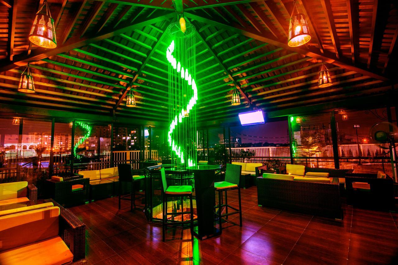 Club Paraiso Rāipur Exterior foto